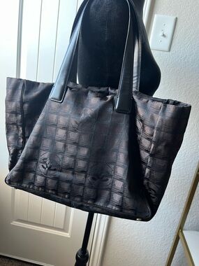 CHANEL Black Quilted Logo Tote Shoulder Bag